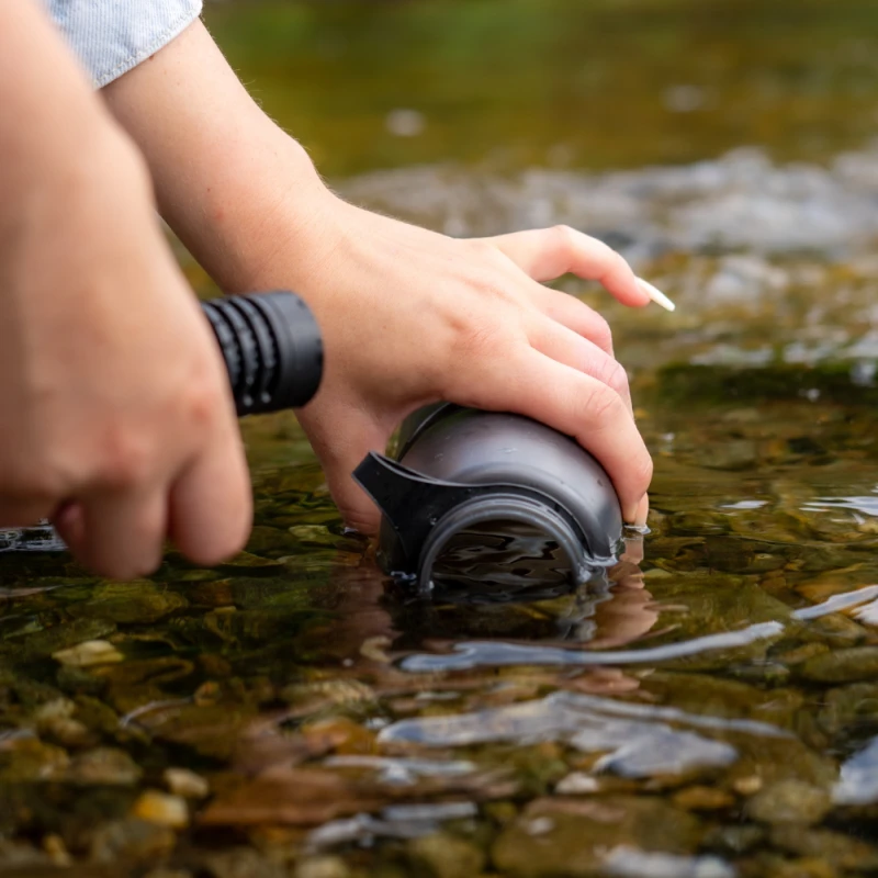 Bidon z filtrem do wody, butelka fitrująca Water-to-Go Active 1L Cloud, czarna