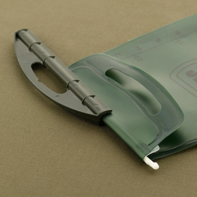 Bukłak na wodę wkład hydracyjny M-TAC  2 L do plecaka, zielony