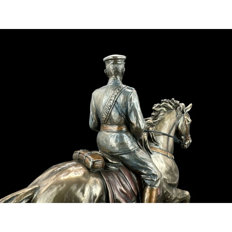 Ekskluzywna rzeźba figurka Józef Piłsudski 28,0 cm, Veronese CU02637A4