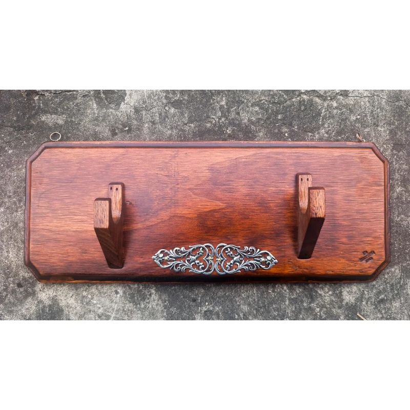 Ekspozytor broni na ścianę - Tablo na rewoler czarnoprochowy, pistolet