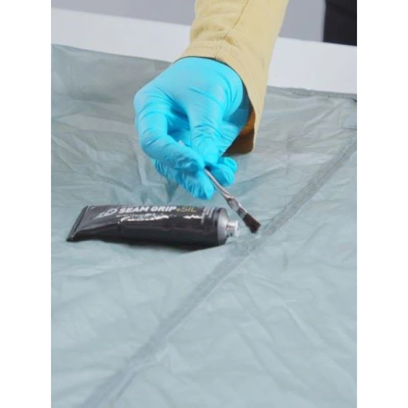Klej do uszczelniania szwów GearAid  Seam Grip Sil Silicone Tent Sealant 10460
