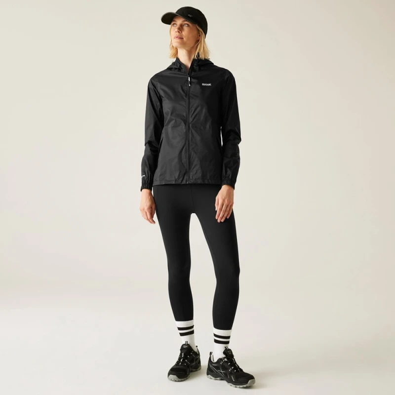 Damska kurtka wiosenna Regatta kieszonkowa Pack It III Czarna RWW305