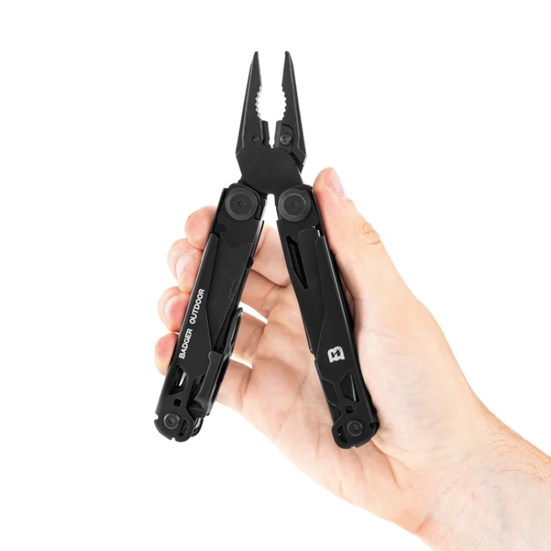 Multitool Badger Outdoor Solid black 16 narzędzi w etui z bitami