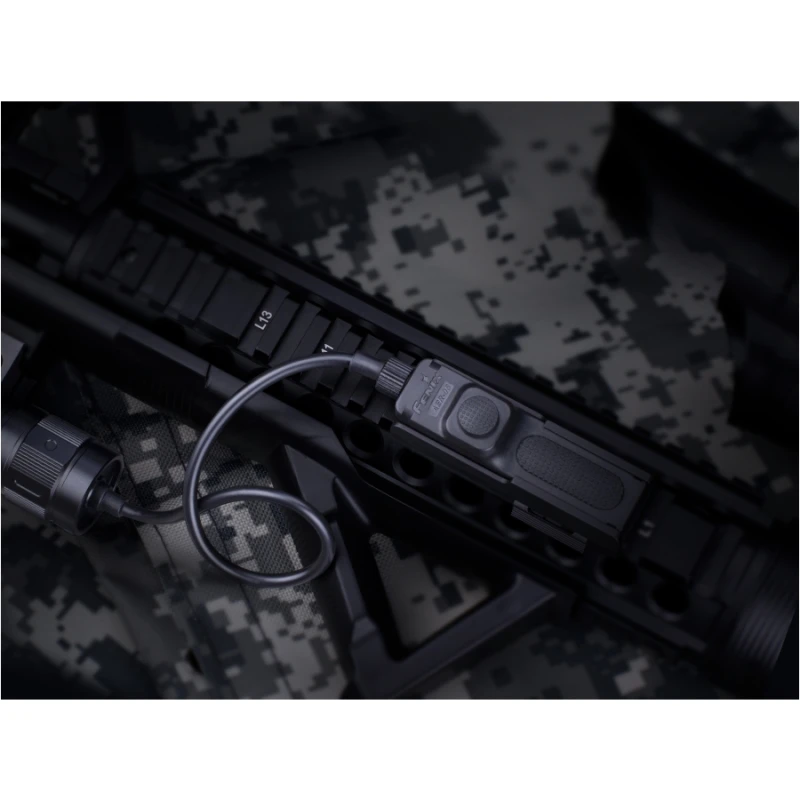 Włącznik żelowy Fenix AER-05 na kablu do latarki Fenix TK16 V2.0.